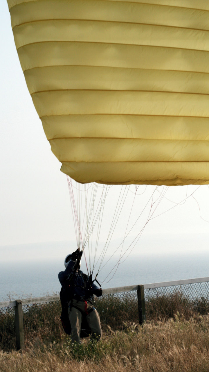 Paraglider pre-take off