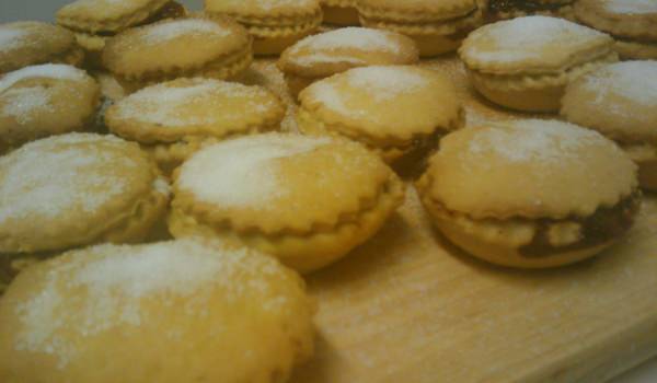 Making mince pies