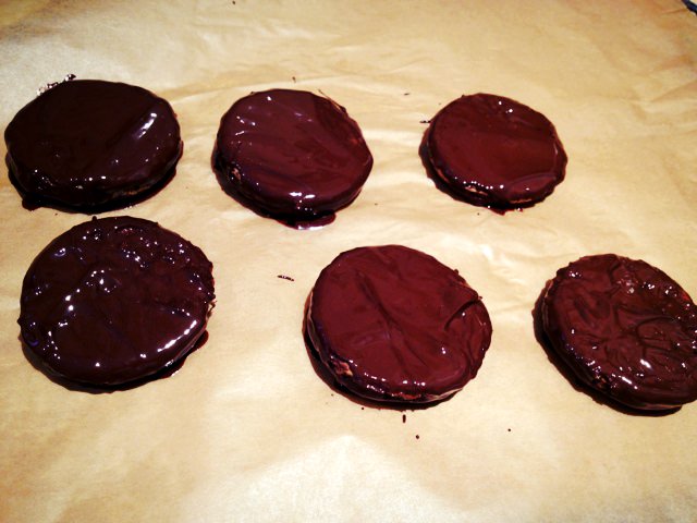 Chocolate teacakes