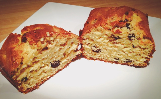 Cherry loaf cake