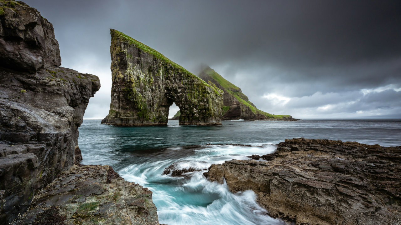 The far Faroes