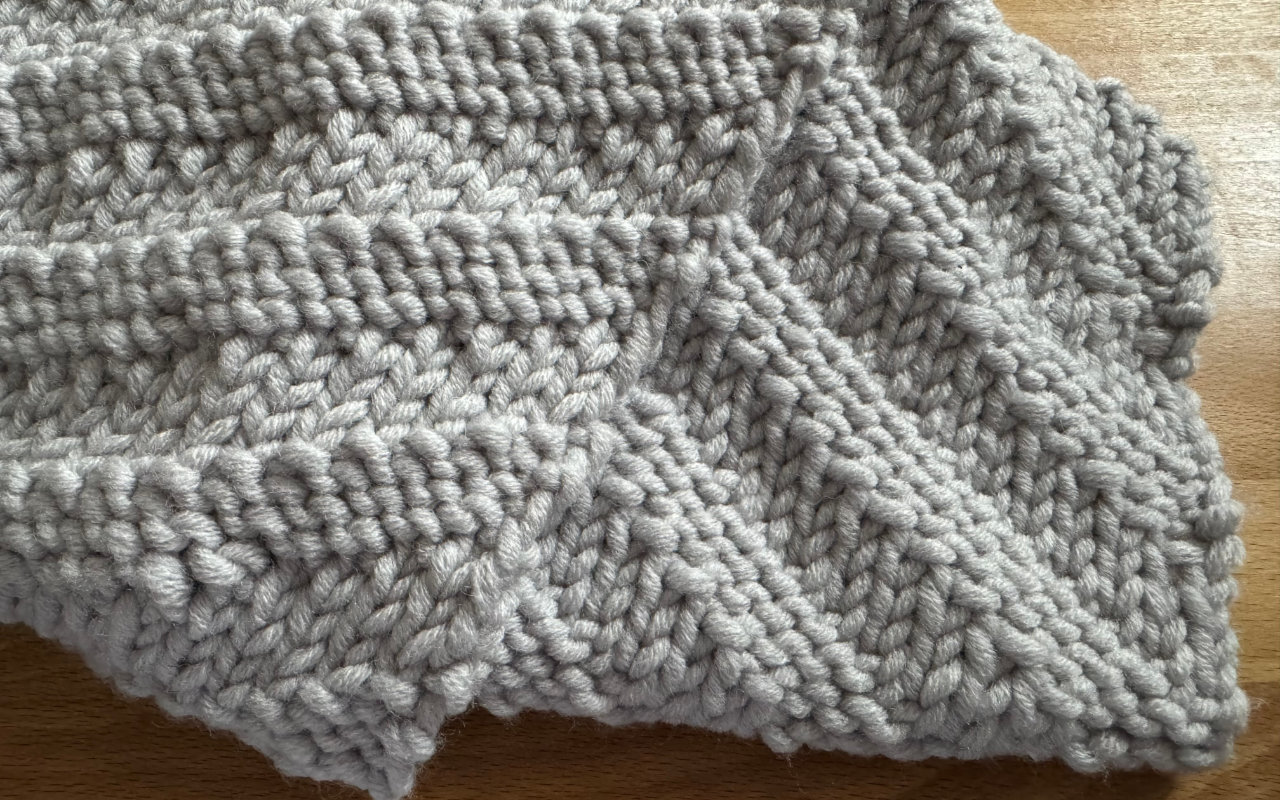 Knit bits - The four by four scarf