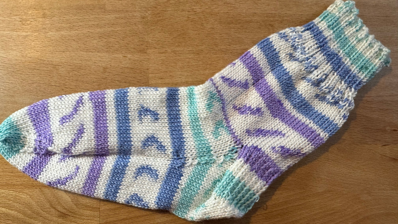 Knit bits - The wonky single sock